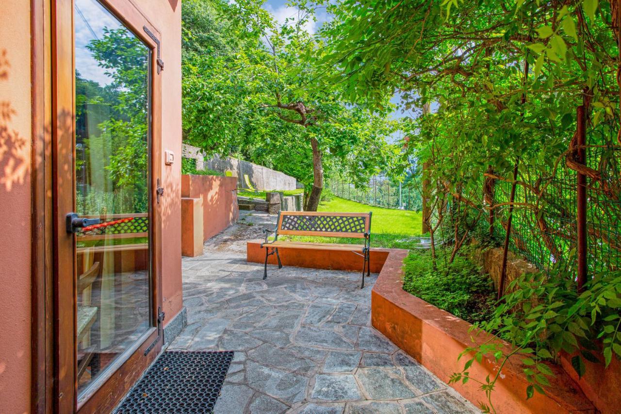 Residence Appartamento Londra Civate Εξωτερικό φωτογραφία